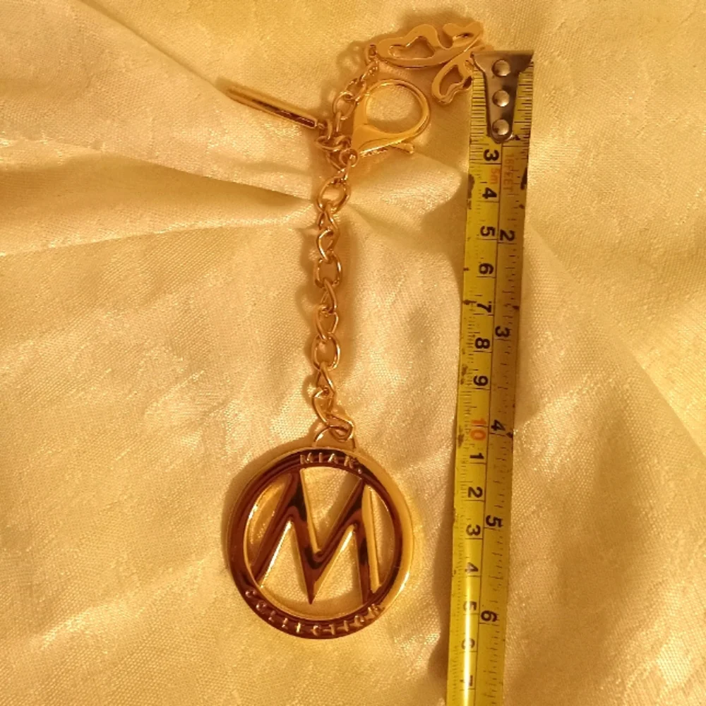 Mai K farrow Vintage Collection gold tone butterfly key ring